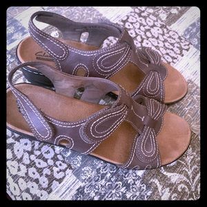 Clark’s sandals 9